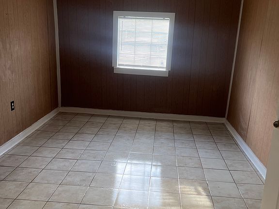 3rd image of 5210 Breckenwood Dr