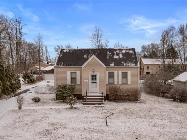 369 Quinnipiac Avenue, North Haven, CT 06473