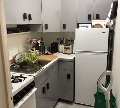 5th image of 25 W 13th St APT 5DN