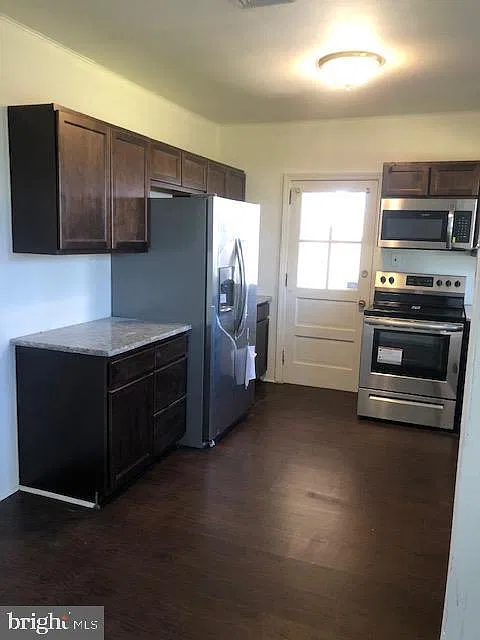 3 bed, 1336 sqft, $2,750 — Photo 3