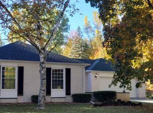 3910 Snowberry Rd, Bridgeport, MI 48722