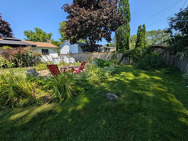 835 Pembridge Cres #HOUSE — Photo 18