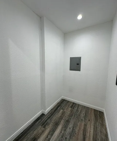 W 60th Pl — Photo 18
