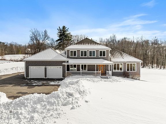3rd image of 146 Elmwood Rd