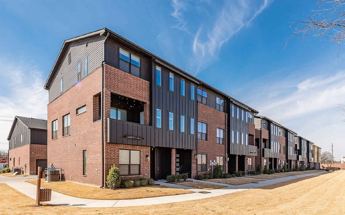 Building Photo - 2828 Addison Park Ln