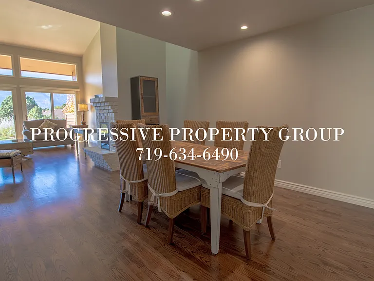 1120 Hill Cir — Photo 7