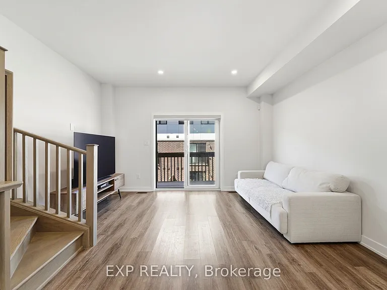 19 Markle Cres — Photo 5