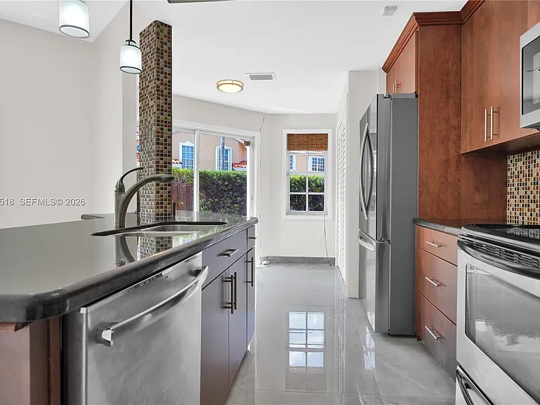 14245 SW 57th Ln #9-5 — Photo 11