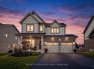 35 Woodstream Dr, Huntsville, ON P1H 0B7