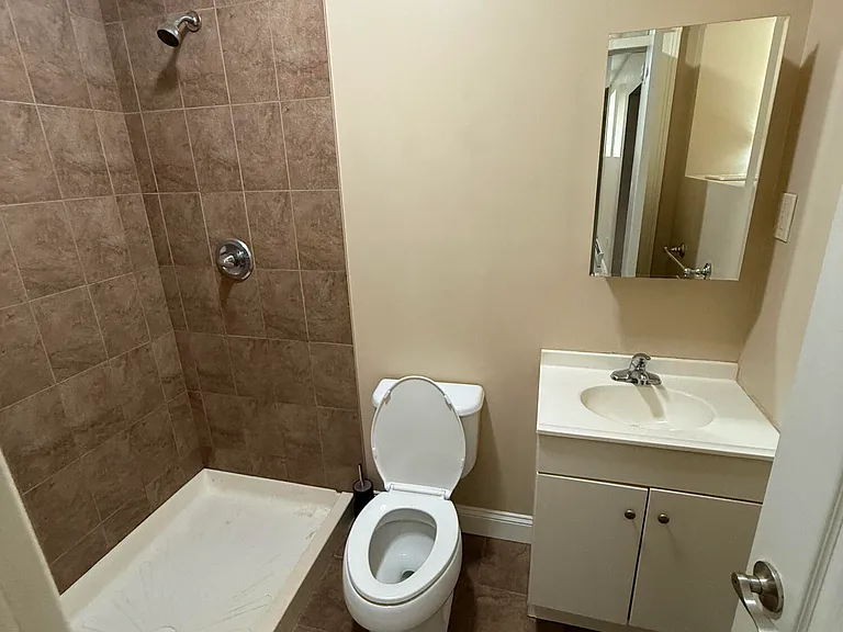 618 Rathbun Ave #2 — Photo 7