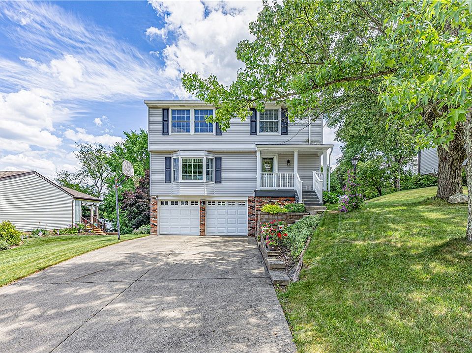 1st image of 39 Forest Glen Dr