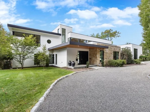 9 Woodland Rd, Sewickley, PA 15143