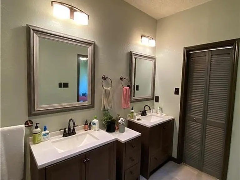 16402 Malden Dr — Photo 16