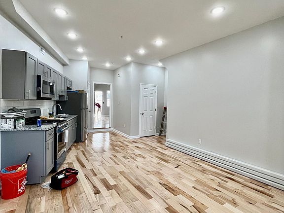 3rd image of 2604 Frankford Ave APT 1