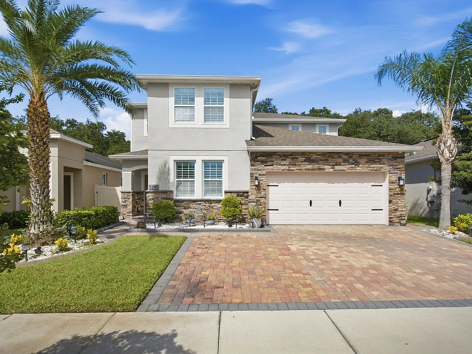 3285 Stratton Cir