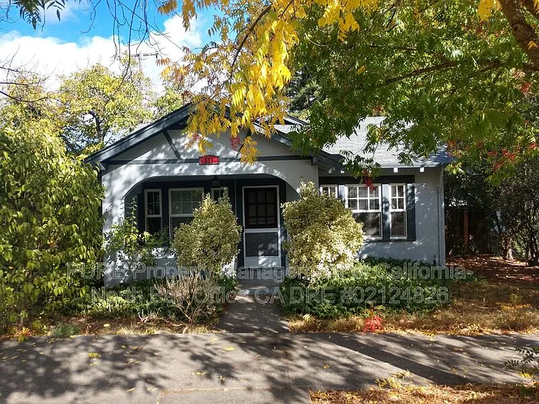 591 N Dora St — Photo 1