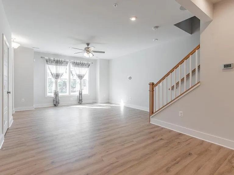 2620 Lassen Walk #A — Photo 16
