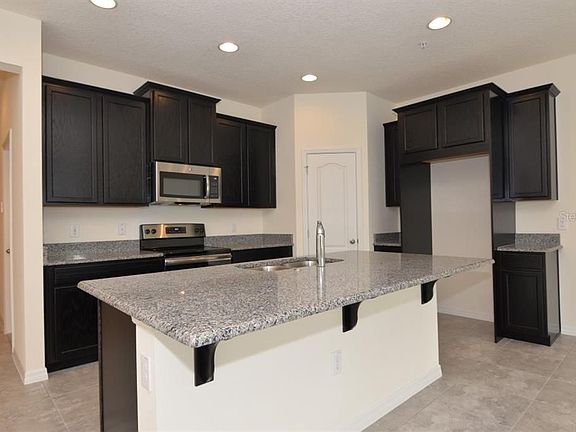 3rd image of 417 Merry Brook Cir