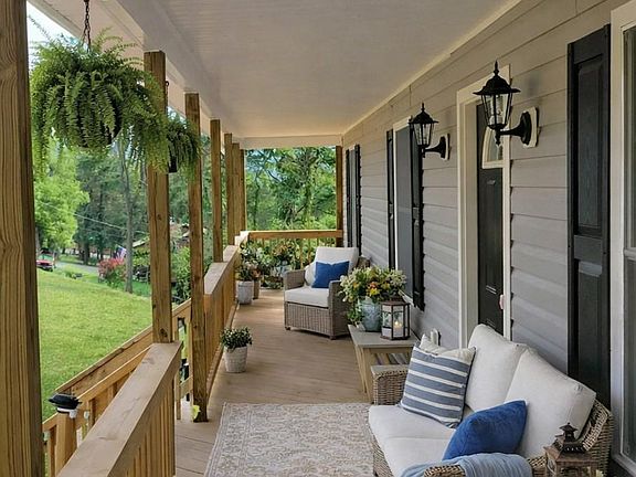 3rd image of 120 Ridge Top Ln