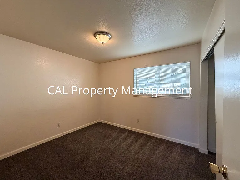 1059 N Sanborn Rd — Photo 11
