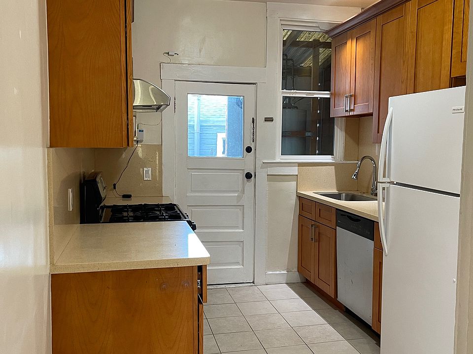 1st image of 286 19th Ave Unit B