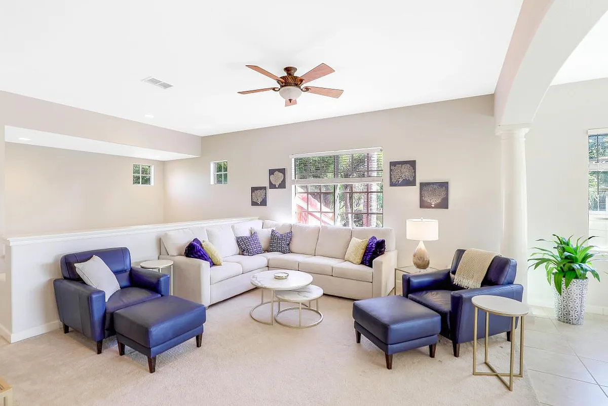 Building Photo - 8541 Via Garibaldi Cir #201