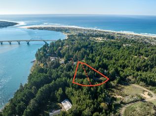 715-725 NW Highland Cir, Waldport, OR