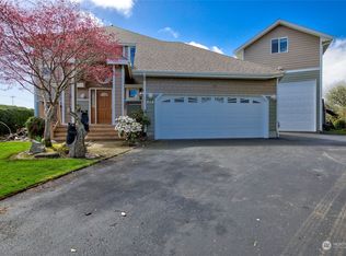 919 Coyote Ct SW, Ocean Shores, WA 98569