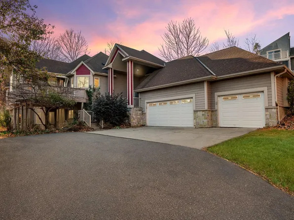 4475 Forest Lake Lndg, Mound, MN 55364