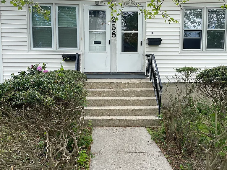 256 Buffalo Ave — Photo 20