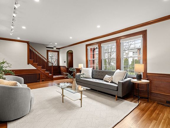 5th image of 24 Grandview Rd