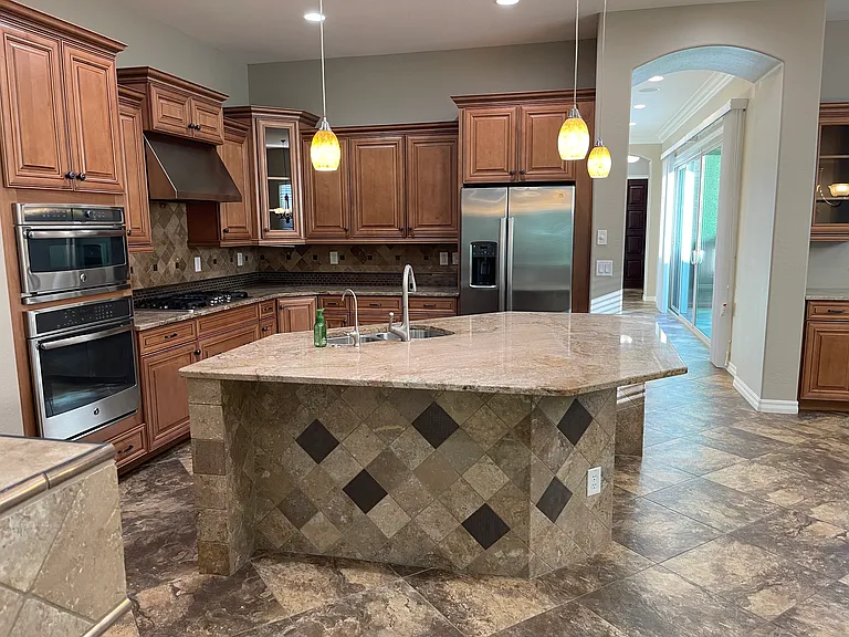 2543 E Penedes Dr — Photo 15
