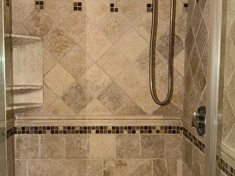 1385 Greenmont Dr — Photo 37