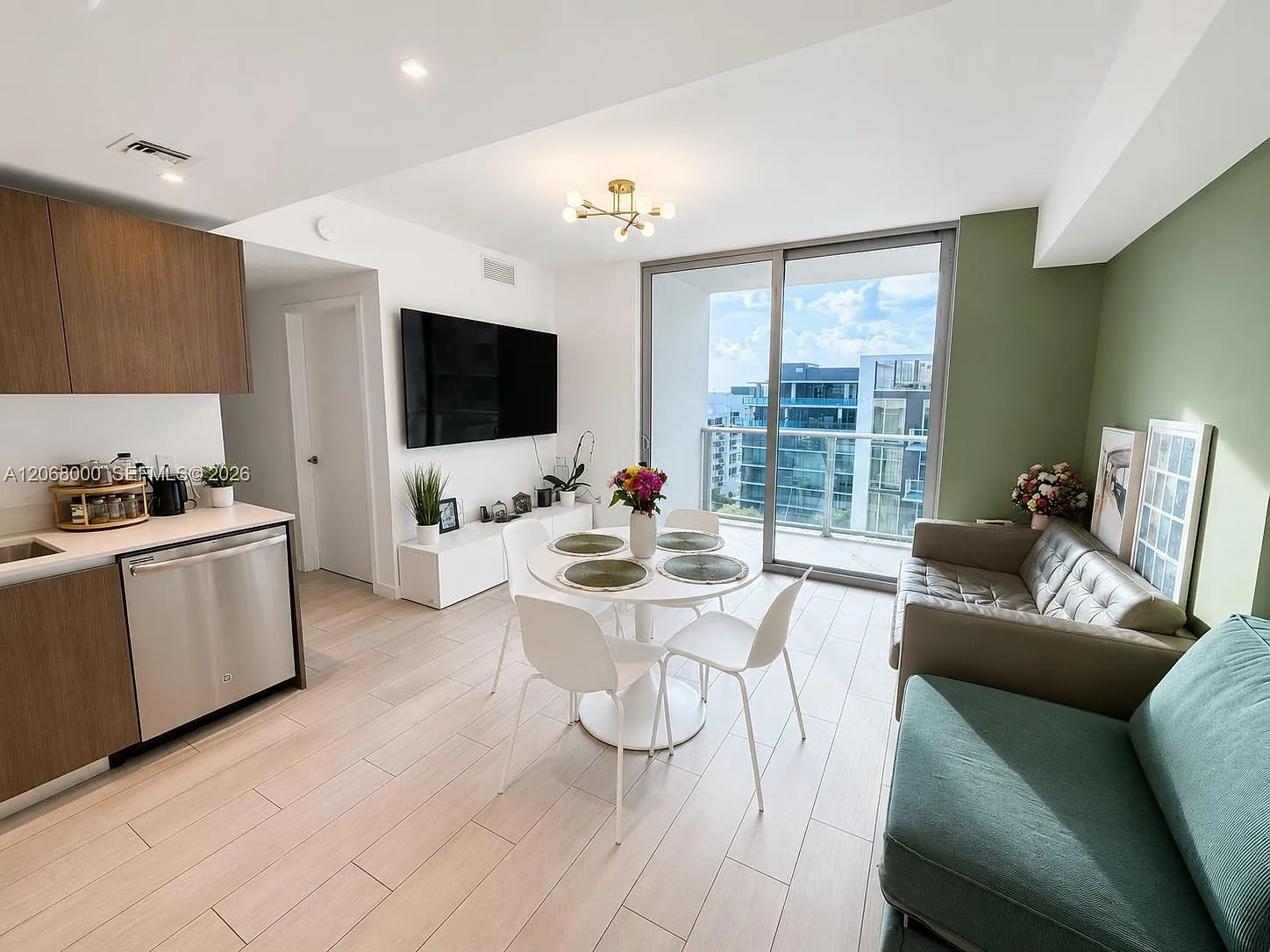 Le Parc At Brickell Condo — Photo 2