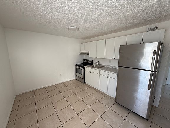 2nd image of 1300 NW 2nd Ave APT 8
