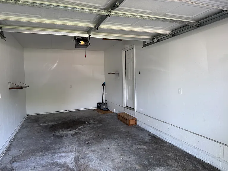 828 S Brownell Ave — Photo 11
