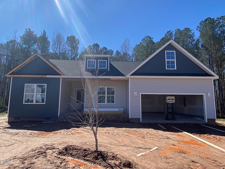 1st image of 121 Gates Way