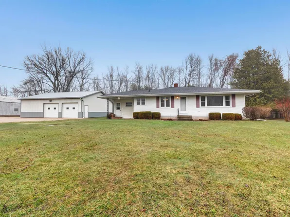 5003 Luxemburg Rd, New Franken, WI 54229