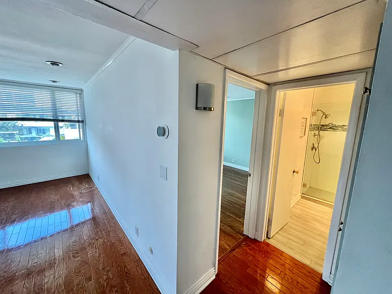 1907 Robinson Ave #3001 — Photo 9