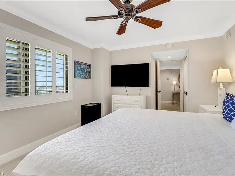 10851 Gulf Shore Dr #502 — Photo 25