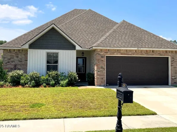 205 Sparkling Meadows Ln, Lafayette, LA 70506
