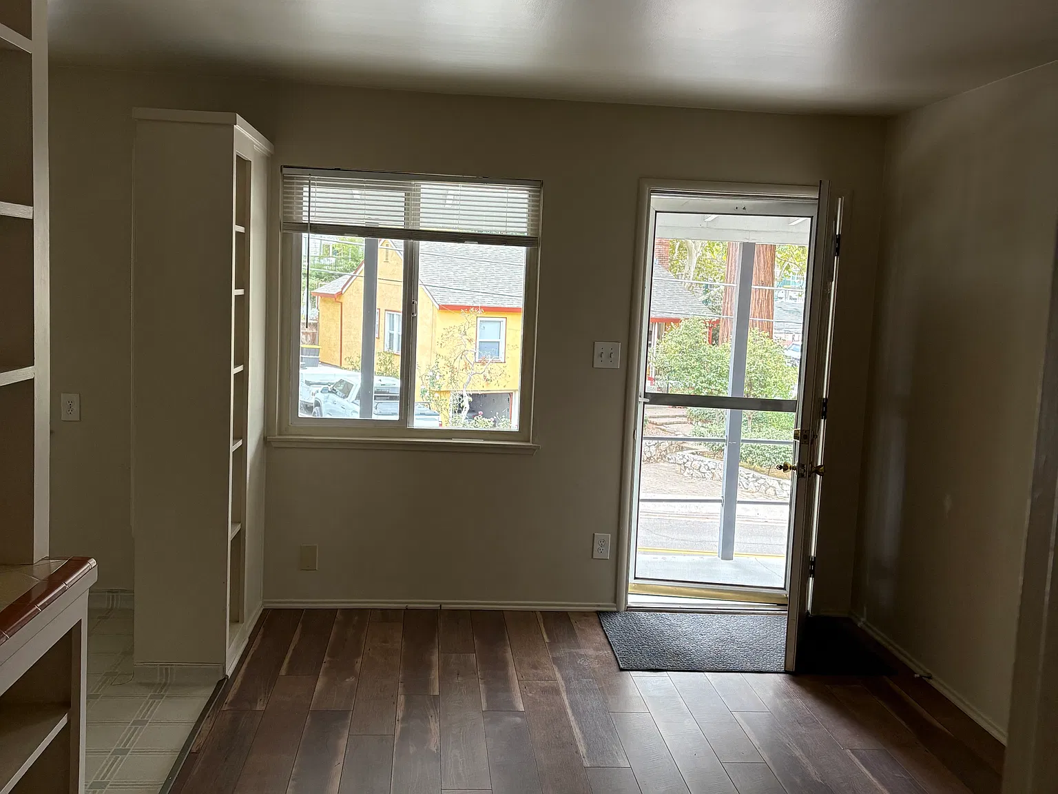 1 bed, 500 sqft, $1,300 — Photo 2
