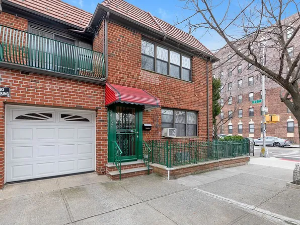 3457 29th St, Astoria, NY 11106