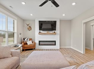 1704 Legends West Ave, Boonville, MO 65233