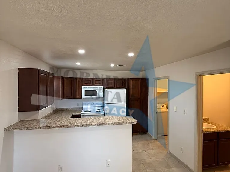 3405 Valverde Loop — Photo 4