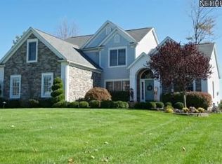 1566 Waynesboro Dr, Hudson, OH