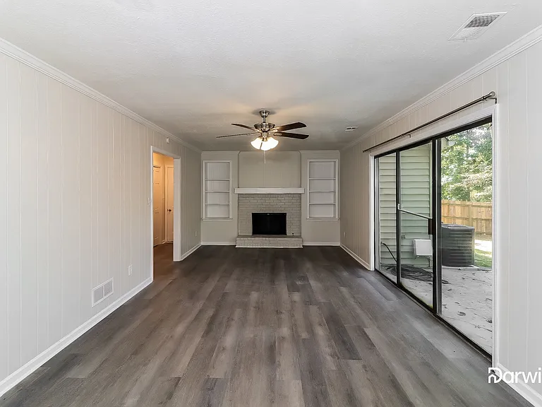 2376 Red Barn Rd SW — Photo 6