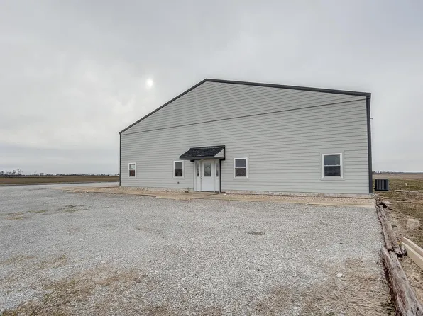 5517 Van Buren Rd, Nashville, IL 62263