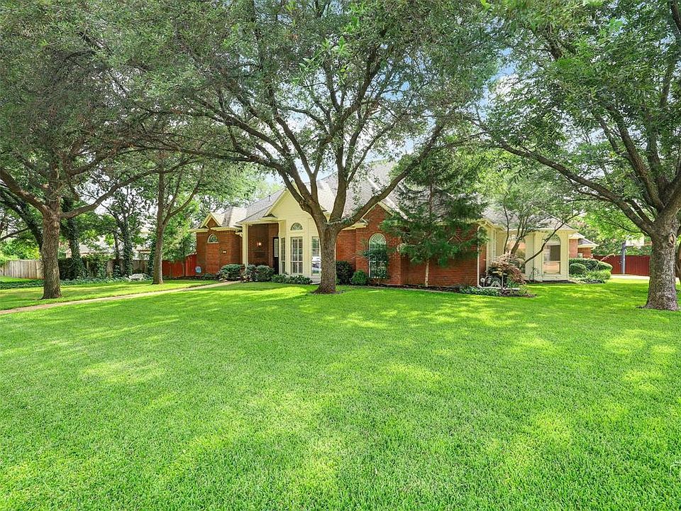 1st image of 901 Chimney Hill Trl