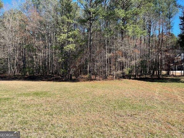 15 Saratoga Dr, Rydal, GA 30171